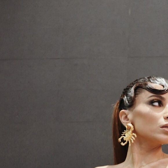 Anitta revelou 'vagas' para affair em passagem pelo BRasil