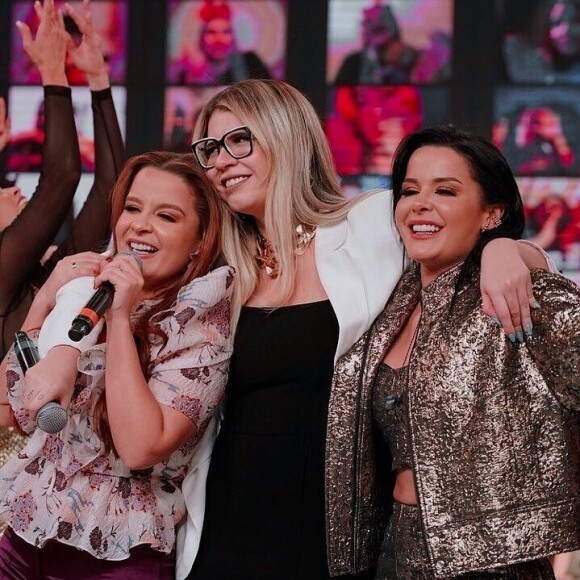 Maiara e Maraisa se uniram com outros sertanejos para contratar músicos de Marília Mendonça