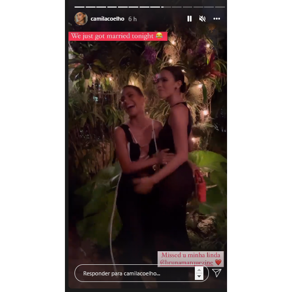 Bruna Marquezine se diverte com a influenciadora Camila Coelho em festa de Miami