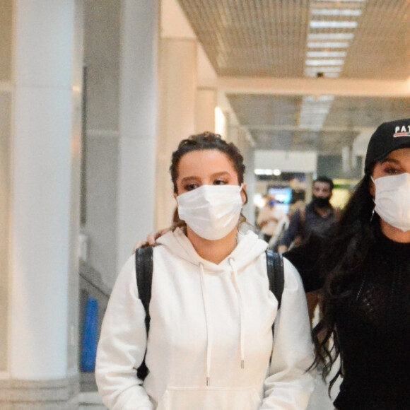 Maiara e Maraisa desembarcaram no Rio de Janeiro para gravar participação no 'Fantástico'
