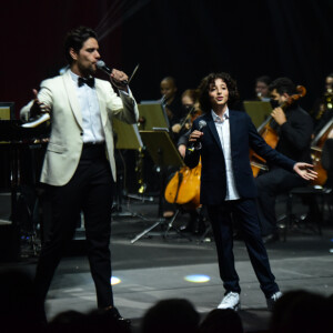 Filho de Marcos Mion, Stefano estreou em orquestra regida pelo maestro João Carlos Martins