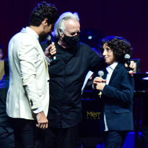 Filho mais novo de Marcos Mion dividiu o palco com Thiago Arancam e o maestro João Carlos Martins