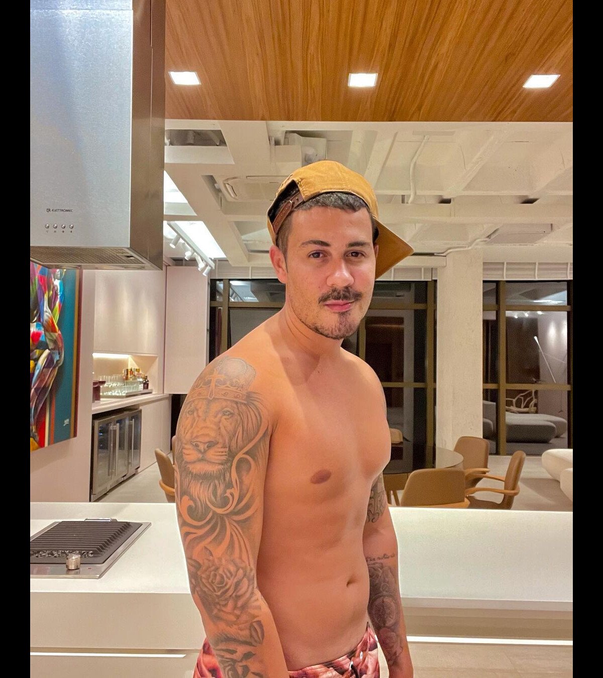 Foto: Carlinhos Maia publicou um vídeo no qual seu pênis aparece sem querer  - Purepeople