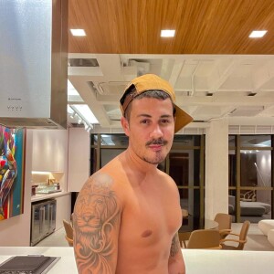 Carlinhos Maia publicou um vídeo no qual seu pênis aparece sem querer