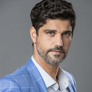 Marcelo (Bruno Cabrerizo) tenta dar um beijo em Flávia (Valentina Herszage) na novela 'Quanto Mais Vida, Melhor!' no capítulo de segunda-feira, 27 de dezembro de 2021