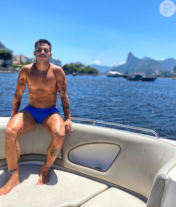 Thiago Clevelario trocou beijos com Anitta em boate do Rio de Janeiro
