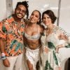 Grávida, Nanda Terra e Mack David, de 'Casamento às Cegas', posaram com Anitta no camarim: 'Para fecharmos com chave de ouro, encontramos a Anitta no show do Réveillon N1'