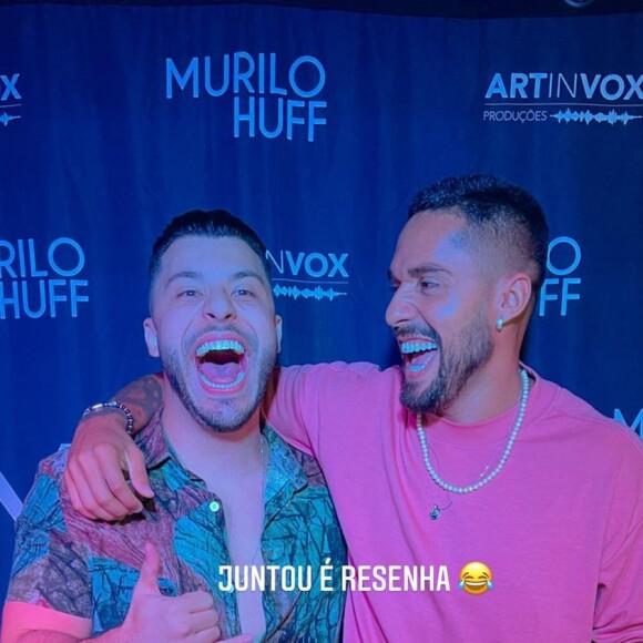 Bil Araújo visitou camarim de Murilo Huff 