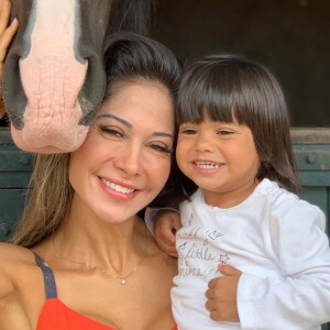 Filha de Mayra Cardi, Sophia já está em casa, se recuperando
