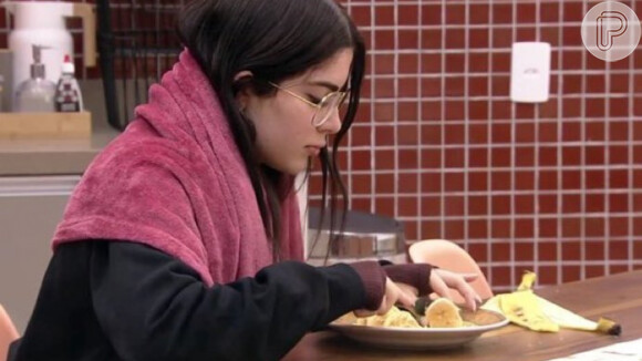 Na 1ª xepa do 'BBB 22', Jade Picon viralizou ao tomar café da manhã neste sábado (22)