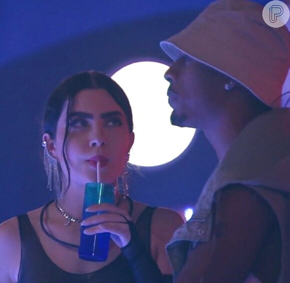 Jade Picon afirmou estar 'em sintonia' com Paulo André no 'BBB 22' e que os dois não têm pressa para que aconteça um beijo