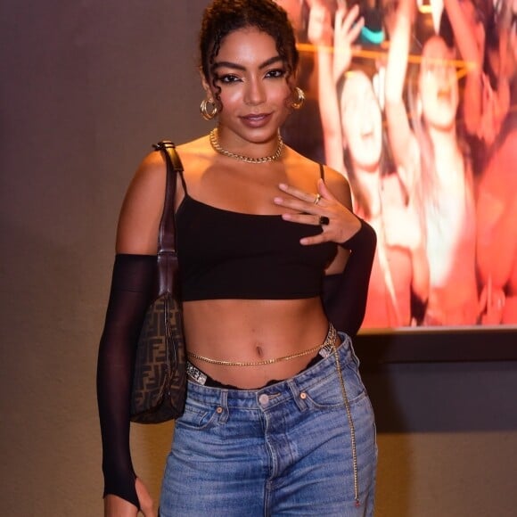 Estrela do 'Now United', Any Gabrielly esteve na festa de Luan Santana