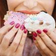 Excesso de açúcar pode se tornar vício? Nutricionista alerta sobre consumo virar transtorno alimentar