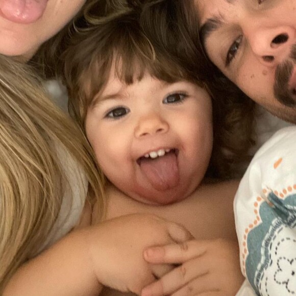 Desenhos de Clara Maria, filha de Rafael Vitti e Tatá Werneck, encantam a web: 'Pra idade, a coordenação motora dela é excelente!', elogiou uma seguidora