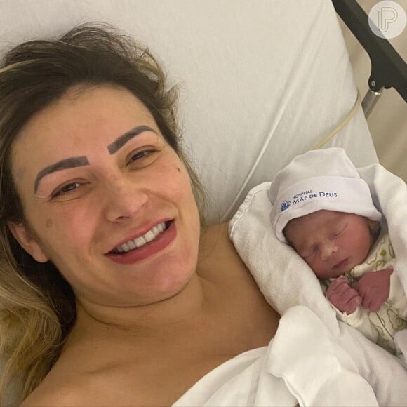Filho de Andressa Urach, Leon nasceu de um parto cesárea, com 34 semanas