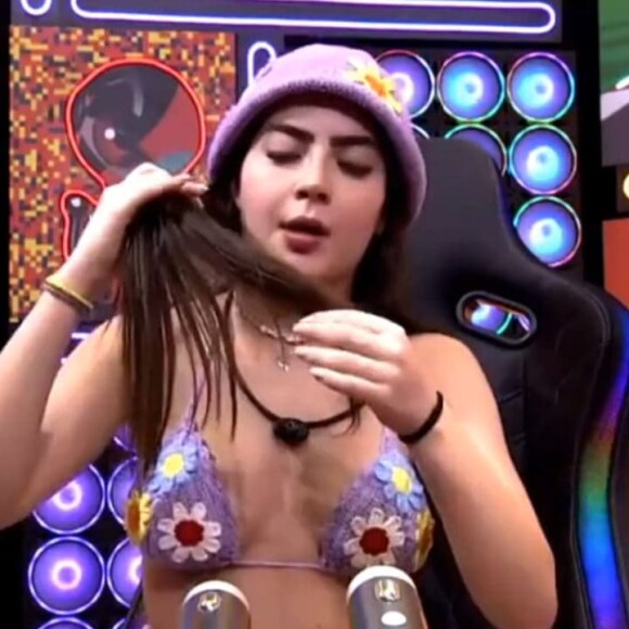 Cabelo de Jade Picon precisa de cuidados em diferentes etapas, alerta hairstylist