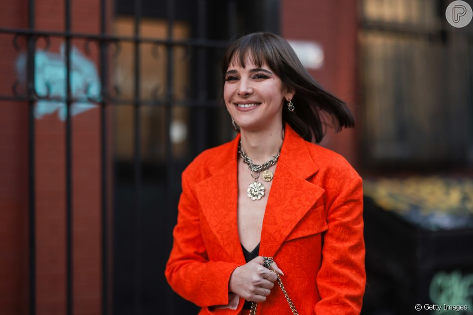 O corte long bob combina com franja: esse hairlook é prático e sofisticado na medida