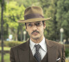 Davi (Rafael Vitti) revela ao advogado Artur (Patrick Sampaio) seu plano de fuga na novela 'Além da Ilusão'