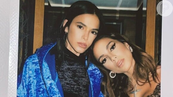 Anitta e Bruna Marquezine se encontram em Semana de Moda de Paris