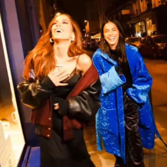 Anitta se declarou para Bruna Marquezine após encontro com atriz em Paris