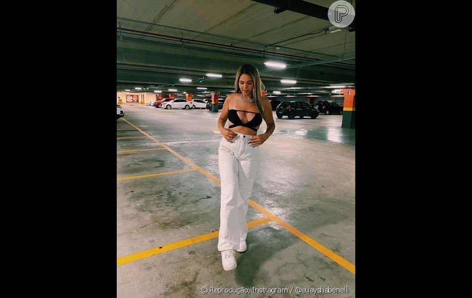 Filha de Simony, Aysha Benelli tem 18 anos e, com quase 1 milhão de  seguidores no Instagram, sofreu pressão estética da web - Purepeople