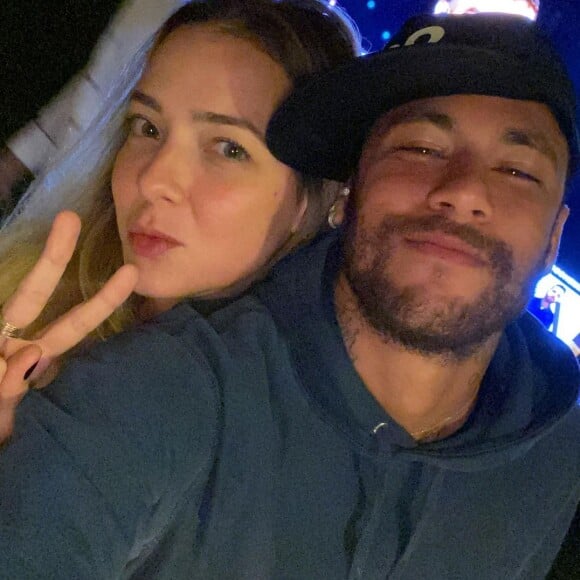 Muitos se surpreendem com a amizade de Neymar e Carol Dantas mesmo estando separados