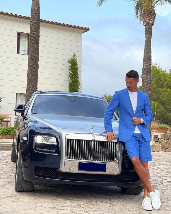 Garagem de Cristiano Ronaldo impressiona pela quantidade de carros de luxo