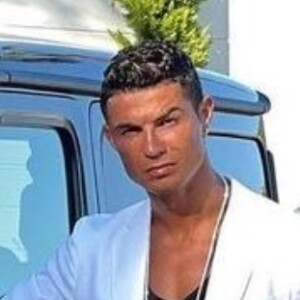 Cristiano Ronaldo: modelos como McLaren, Lamborghini, Ferrari e Mercedes também fazem parte da coleção do jogador

 
