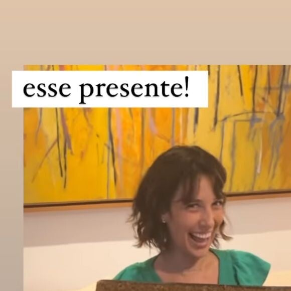 Natasha Dantas recebeu um presente personalizado do primo de William Bonner, Hugo Bonemer