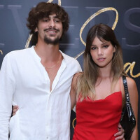 Bruno Montaleone confirma romance com cantora ao levar namorada à festa de promoter. Veja quem é!