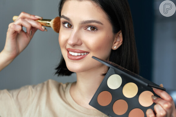 Fique atenta à validade dos produtos de maquiagem: vencidos, eles podem fazer mal para olhos e pele