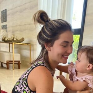 Seguidores de Virgínia Fonseca afirmaram que a filha da influencer não teve ânsia de vômito e sim um reflexo comum a bebês nessa idade