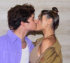 Sasha Meneghel e João Figueiredo trocaram beijo no Lollapalooza