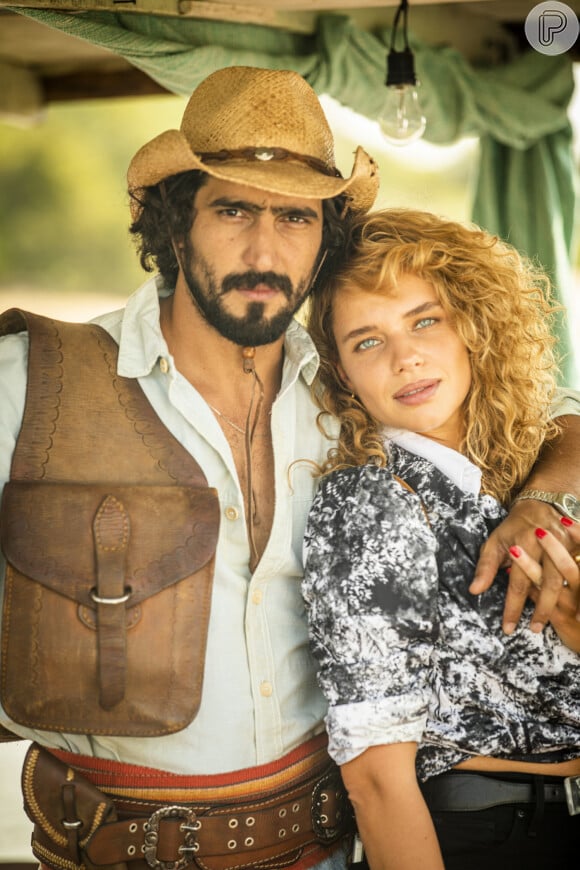 Madeleine (Bruna Linzmeyer) se apaixona por José Leôncio (Renato Góes) na novela 'Pantanal'