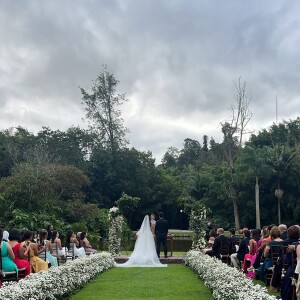 Carol Macedo se casa com Rafael Eboli em São Paulo