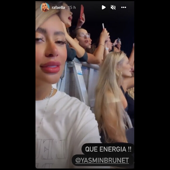 Rafaella Santos e Yasmin Brunet estiveram no show de Dilsinho e Sorriso Maroto