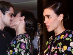 Carla Salle troca beijos com namorado, Gabriel Leone, e canta em festa com famosos. Fotos!