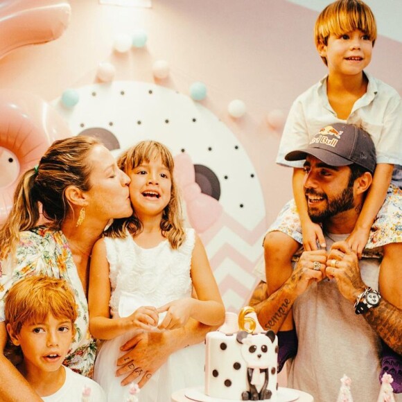 Luana Piovani liberou que filhos mandem um presente diferente ao pai, Pedro Scooby