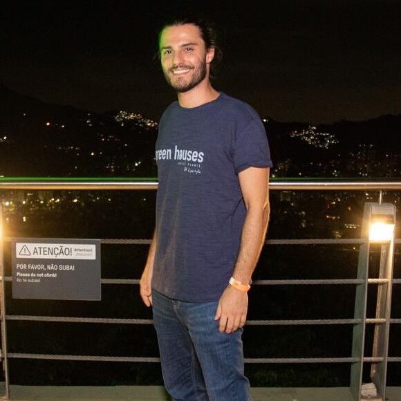 Hugo Bonemer esteve na festa de Paolla Oliveira