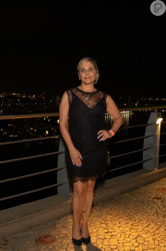 Heloísa Périssé marcou presença na festa de aniversário de Paolla Oliveira