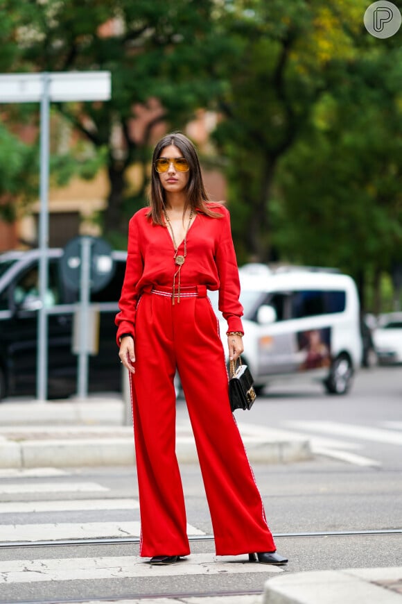 Look all red é chique e refinado: inspire-se nesse outfit de Camila Coelho