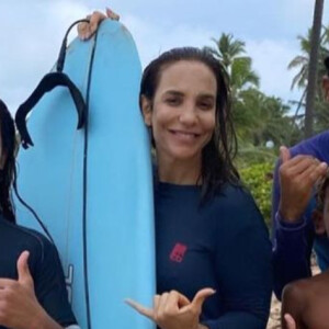 Ivete Sangalo curtiu dia de surfe com o filho mais velho, Marcelo