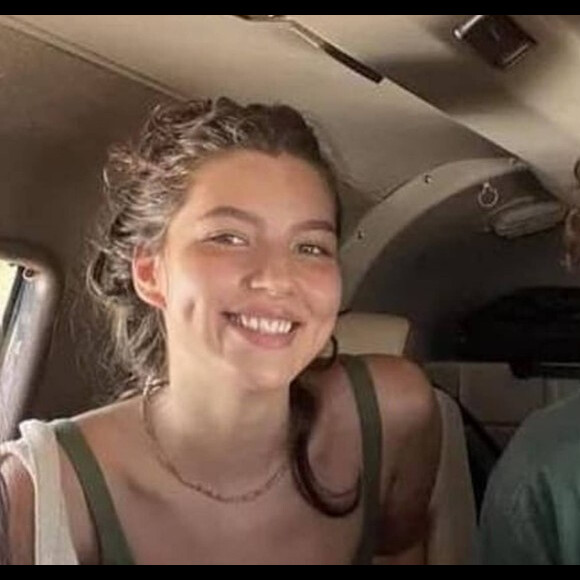 Jesuita Barbosa e Alanis Guillen estariam encantados um pelo outro