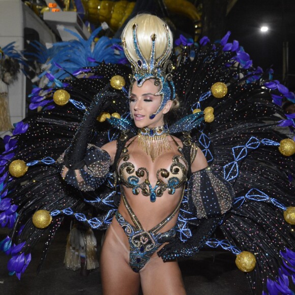 Para fazer bonito na Marquês de Sapucaí, Gabi Martins fez aulas de samba