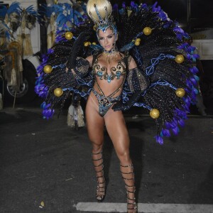 Gabi Martins deu detalhes sobre sua preparação para o desfile