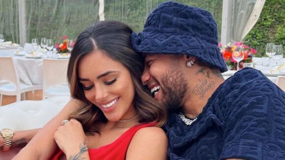 Bruna Biancardi posta foto romântica com Neymar e valor do look do jogador impressiona. Descubra!