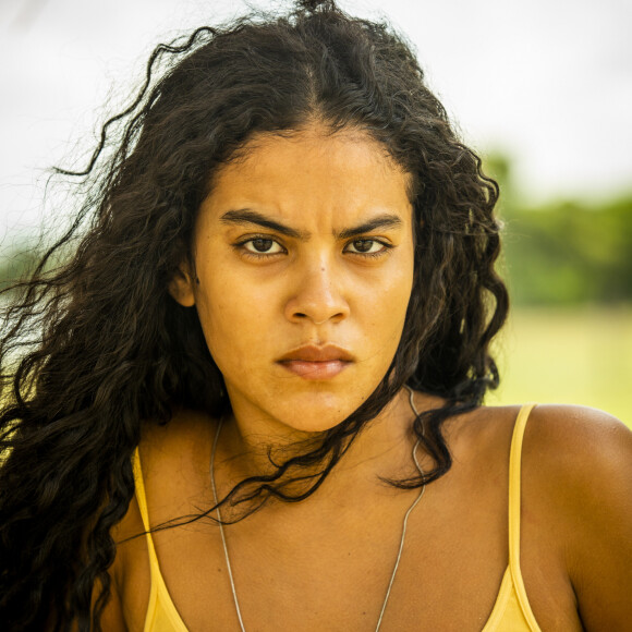 Muda (Bella Campos) faz promessa após atingir o Velho do Rio (Osmar Prado) achando que acertou uma onça na novela 'Pantanal'
