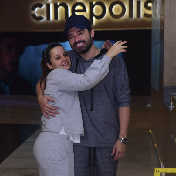 Maiara e Fernando Zor reataram o namoro mais uma vez recentemente