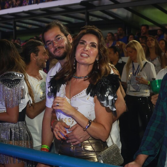 Fátima Bernardes e Túlio Gadêlha prestigiaram o Desfile das Campeãs na Sapucaí