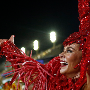 Paolla Oliveira brilhou como Rainha de Bateria da Grande Rio, escola de samba que se consagrou como a grande campeã do Carnaval 2022 no Rio de Janeiro